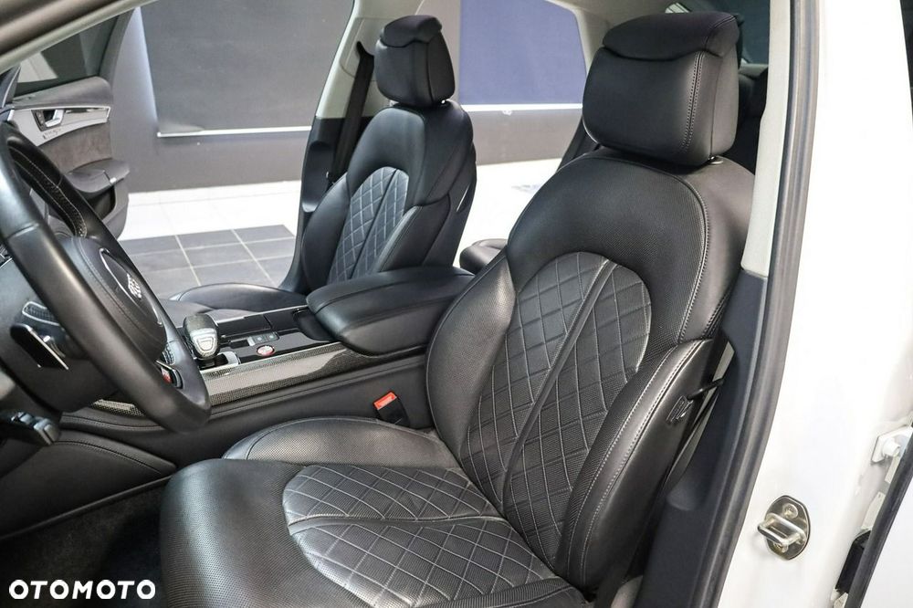 Audi S8 - 17