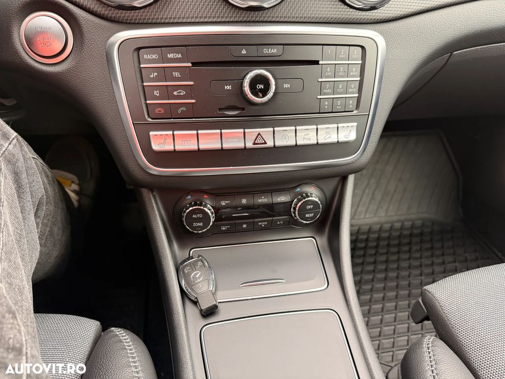 Mercedes-Benz GLA 220 4MATIC - 10