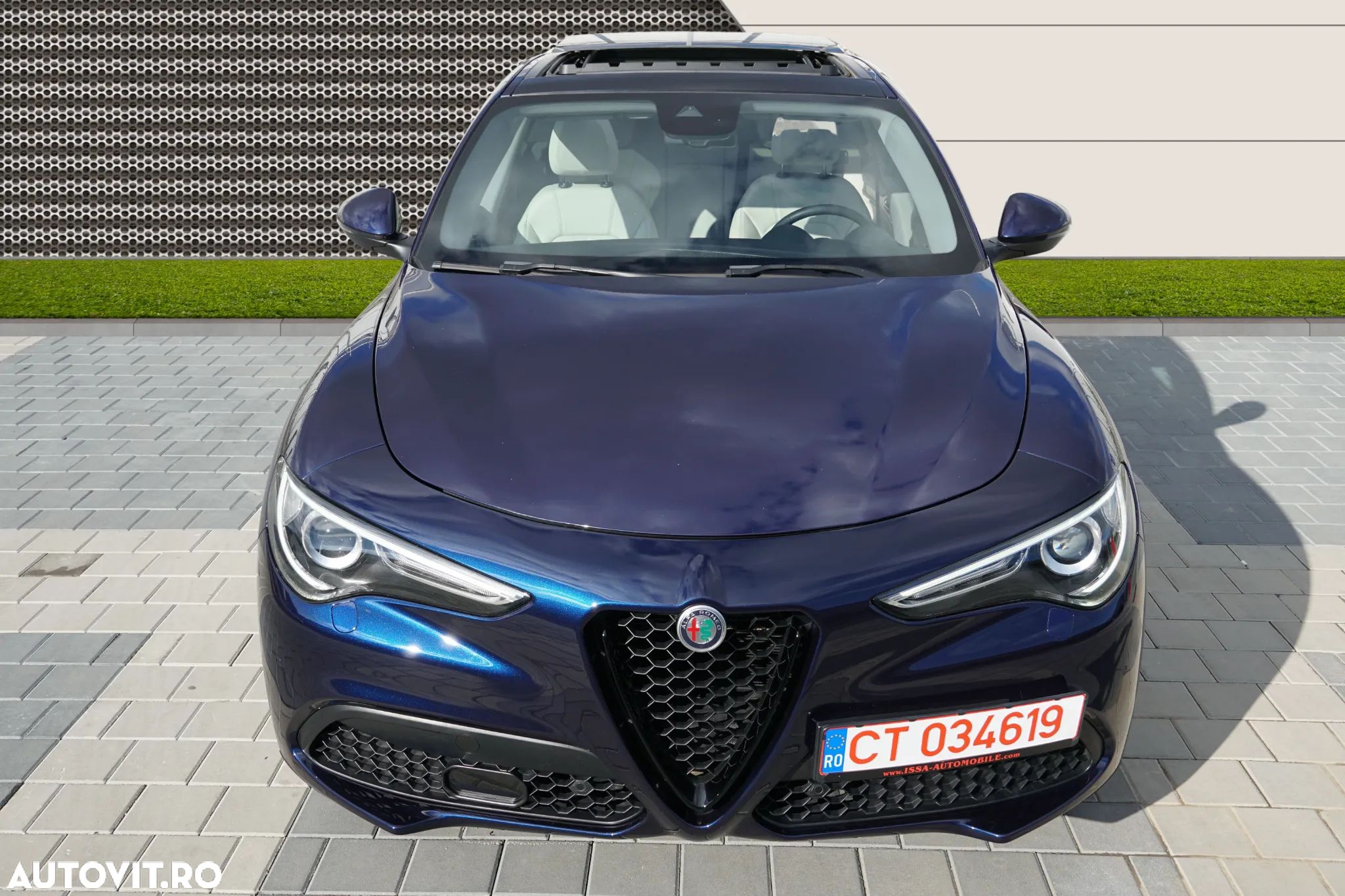 Alfa Romeo Stelvio - 1