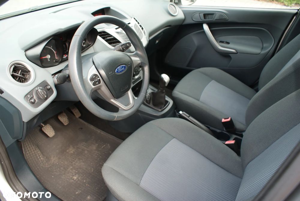 Ford Fiesta 1.25 Champions Edition - 4