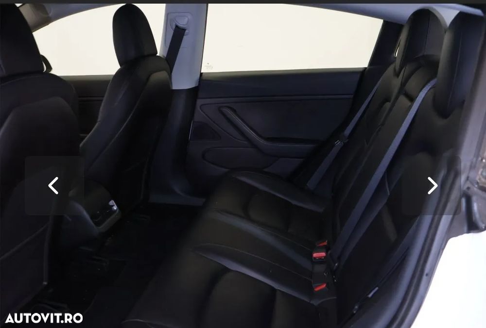 Tesla Model 3 - 7