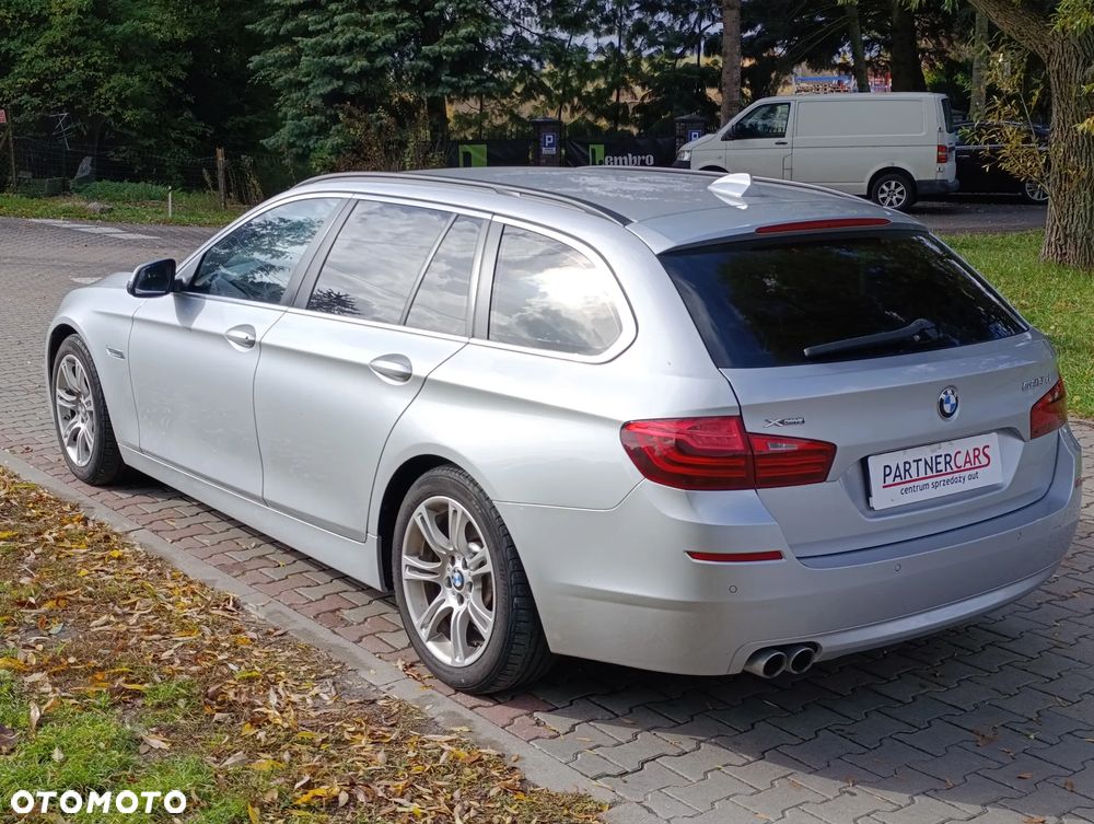 BMW Seria 5 520d xDrive Touring - 5