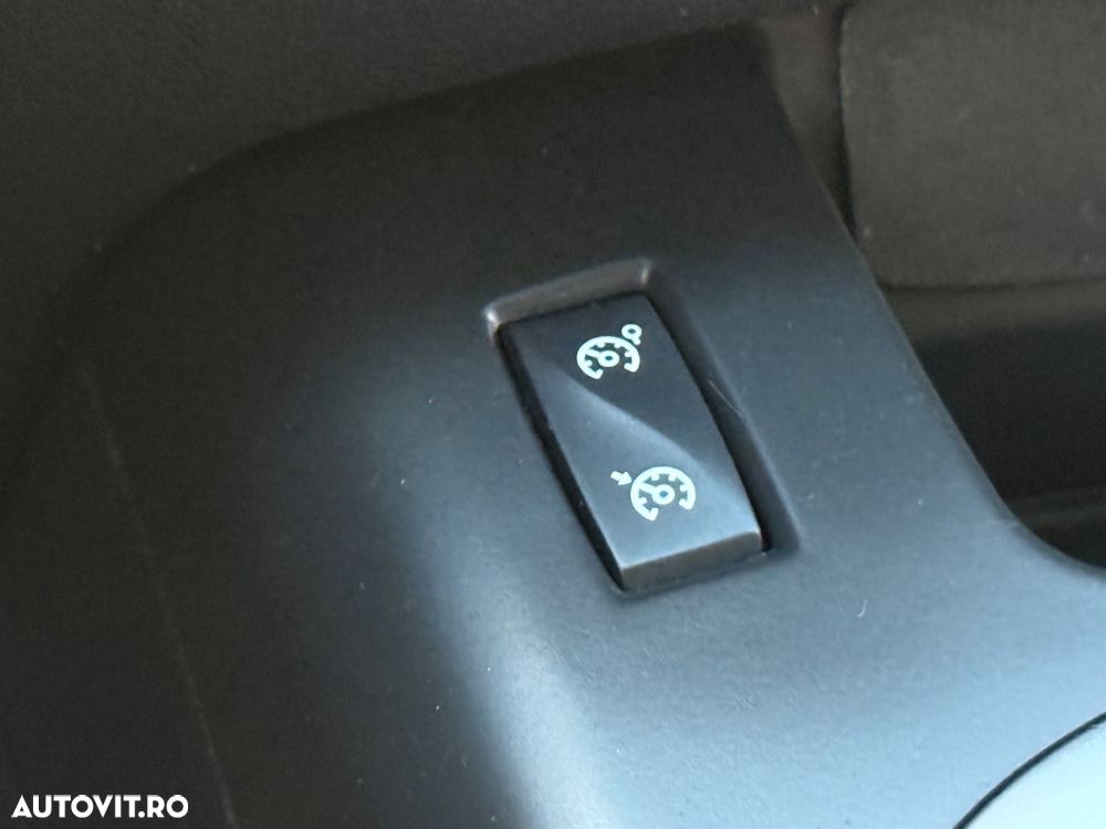 Renault Grand Scenic Energy dCi 110 S&S LIMITED - 38