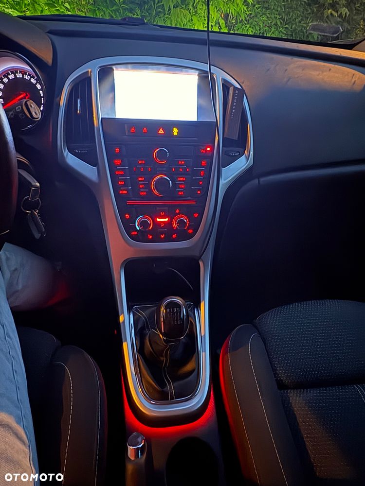 Opel Astra 1.6 T Cosmo - 39