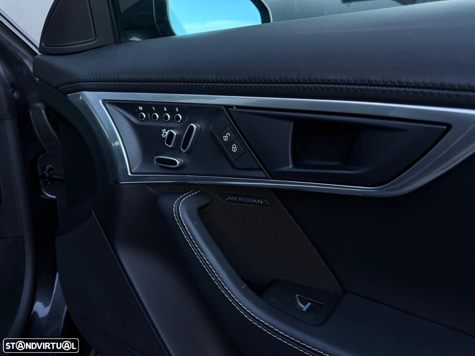 Jaguar F-Type 2.0 i4 R-Dynamic - 27