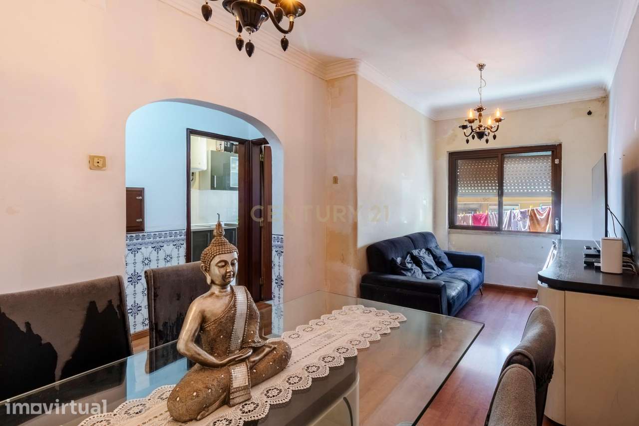 T2 com Potencial no Coração de Cacilhas Prático, Central e com o Charm - Grande imagem: 2/35