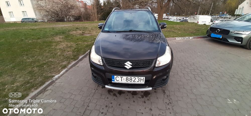 Suzuki SX4 1.6 Comfort Plus - 4