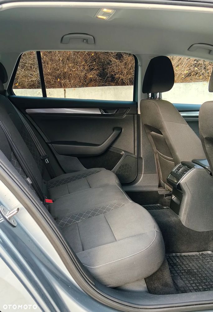 Skoda Superb 1.6 TDI DSG Ambition - 24