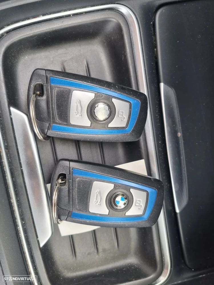 BMW 320 d Auto Pack M - 27