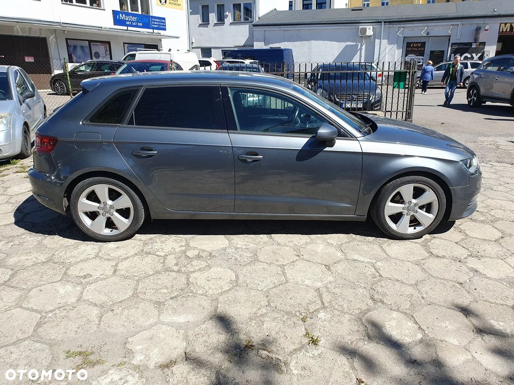 Audi A3 Sportback 1.6 TDI DPF Ambiente - 7