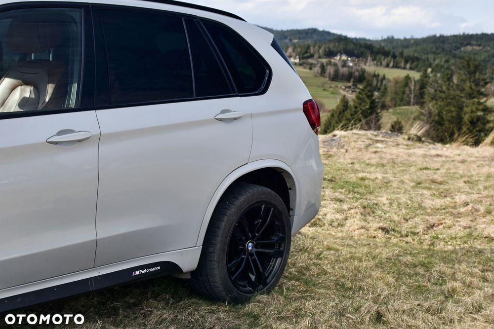 BMW X5 M M50d - 23
