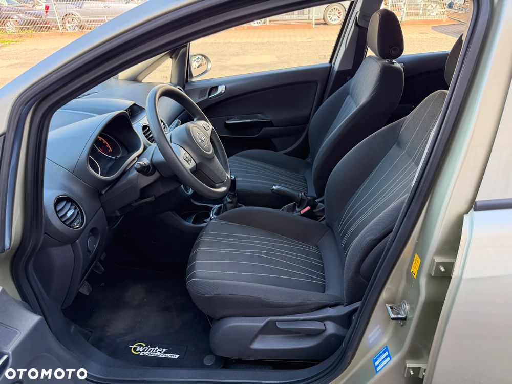 Opel Corsa 1.2 16V Innovation - 11