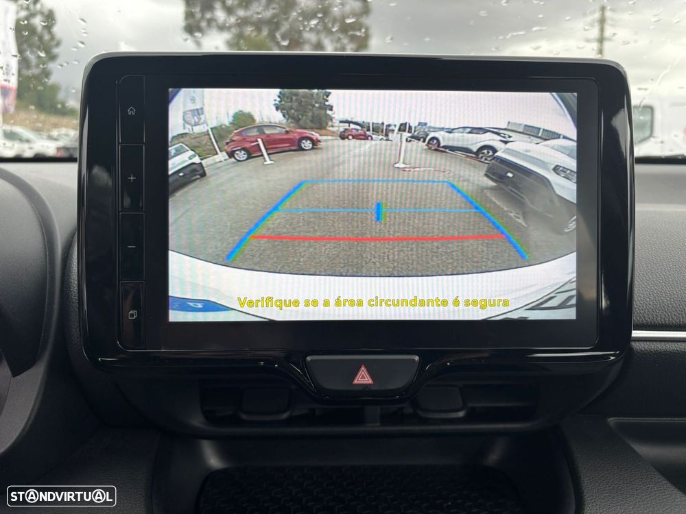 Toyota Yaris 1.5 HDF Comfort Plus - 21