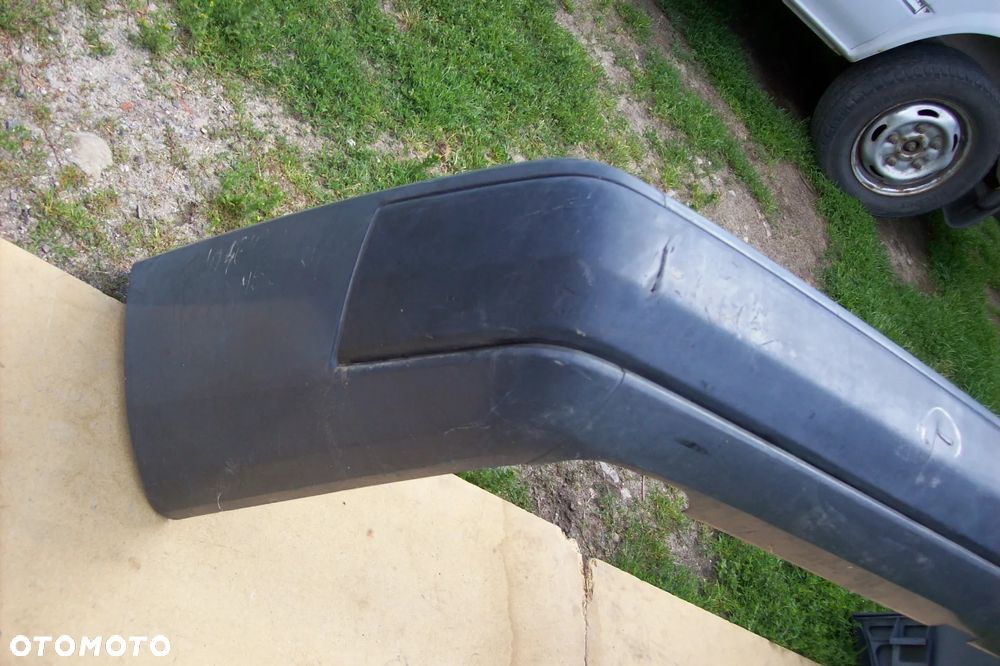ZDERZAK TYLNY MERCEDES W124 SEDAN - 11