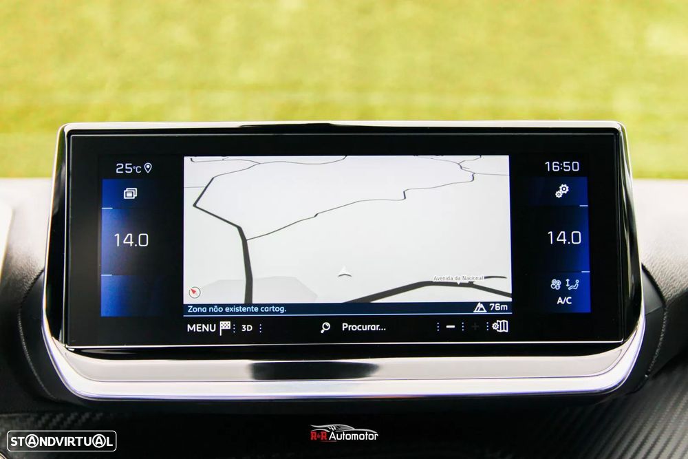 Peugeot 208 1.2 PureTech Allure - 23