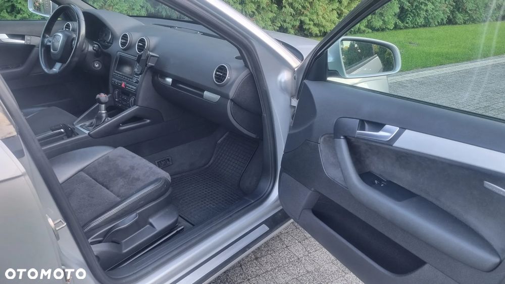 Audi A3 Sportback - 13