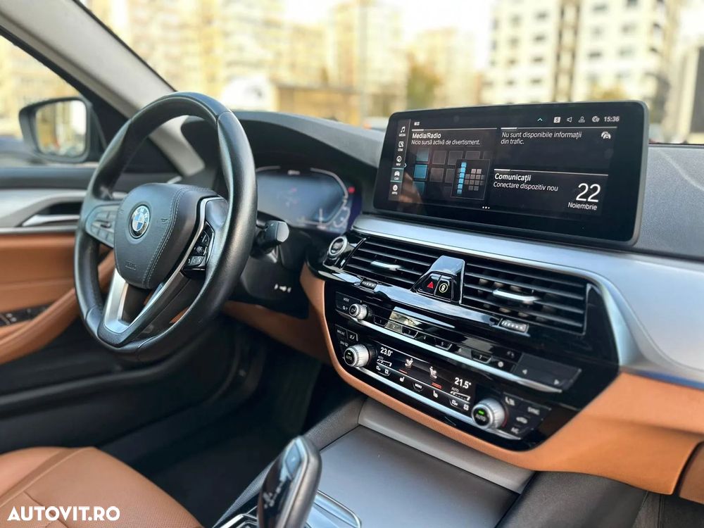 BMW Seria 5 520e Aut. - 19