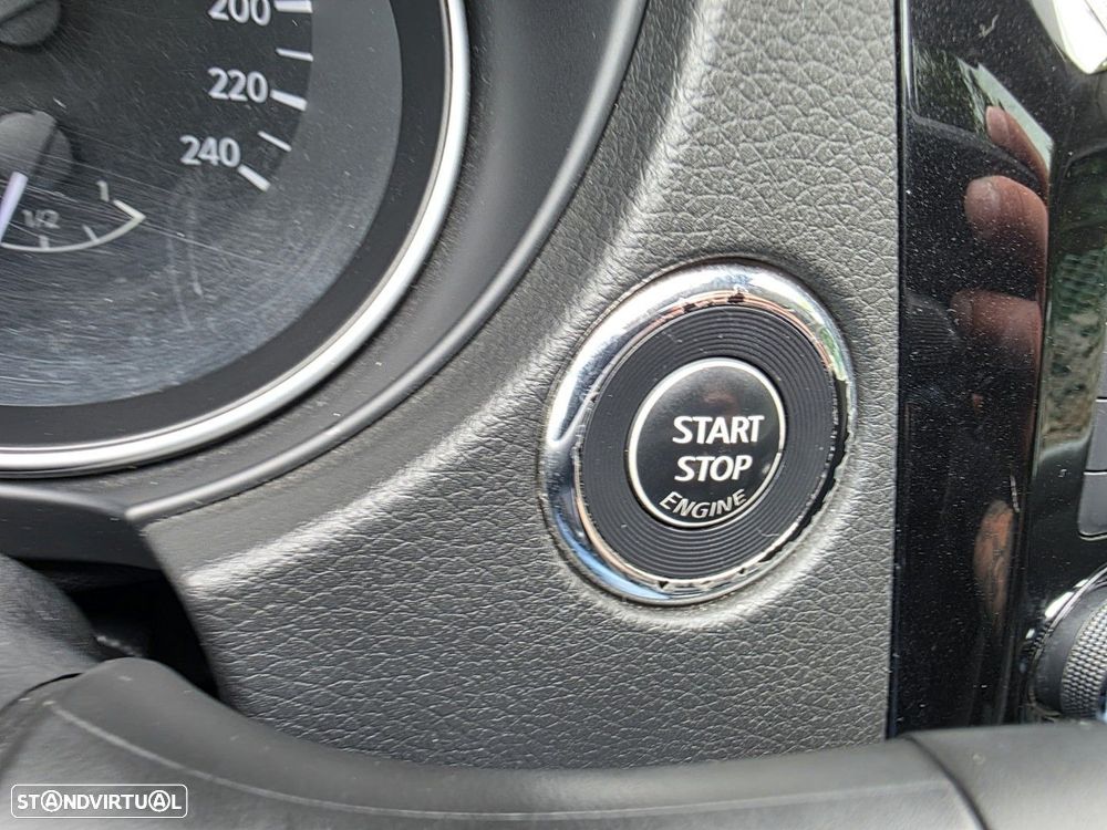 Nissan Qashqai 1.5 dCi N-Connecta J18 - 20