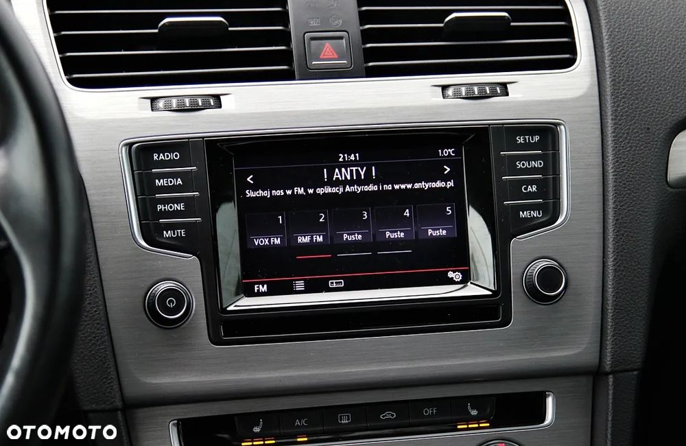 Volkswagen Golf - 29