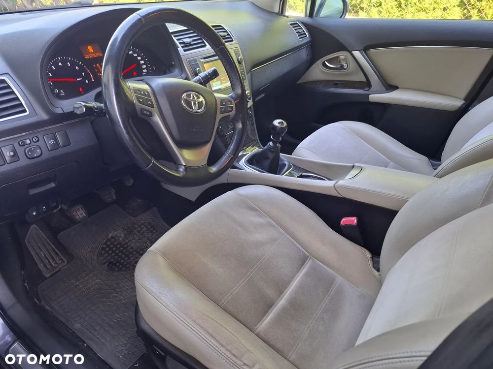 Toyota Avensis 1.8 Active - 4