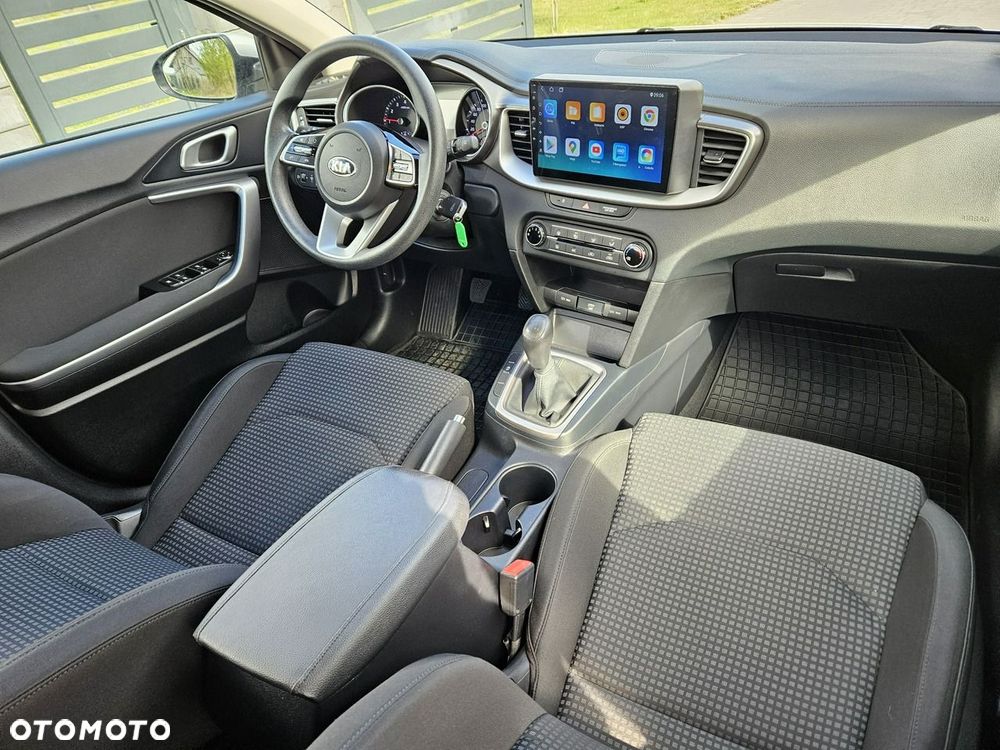 Kia Ceed - 22