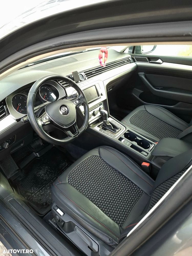 Volkswagen Passat 2.0 TDI DSG (BlueMotion Technology) Comfortline - 18