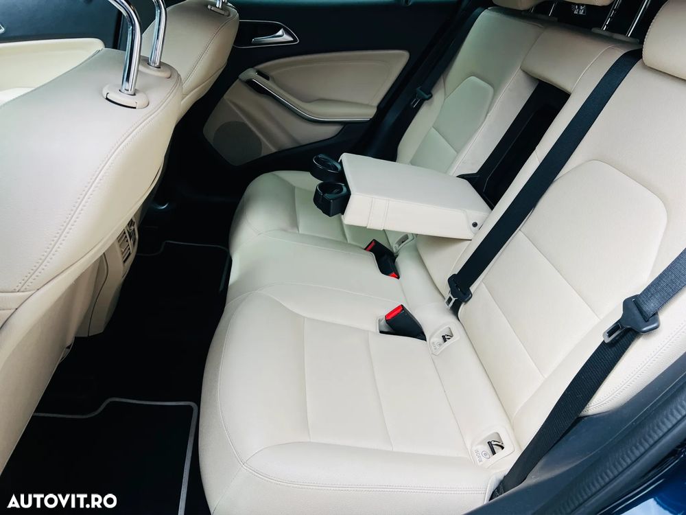 Mercedes-Benz GLA 200 d 4MATIC Aut. - 19