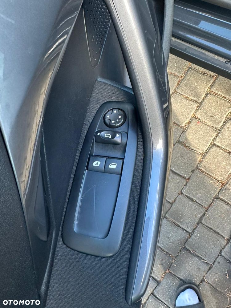 Peugeot 2008 82 e-VTI ETG5 Active - 12