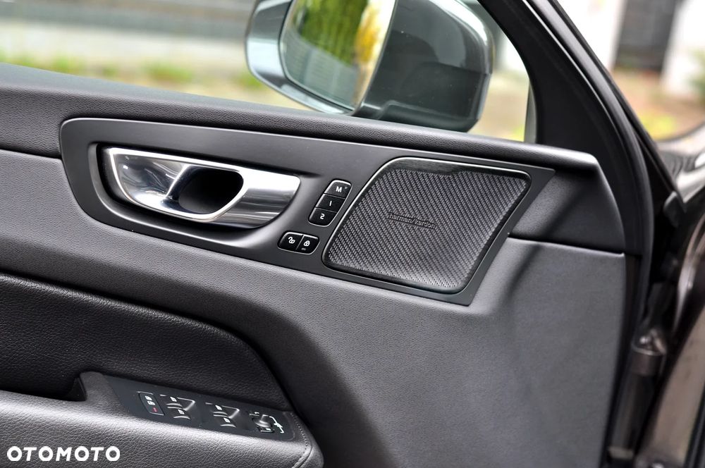 Volvo XC 60 B4 D AWD Geartronic Inscription - 13