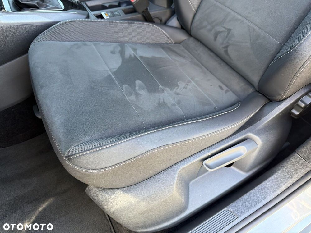 Volkswagen T-Roc 1.5 TSI Style DSG - 13