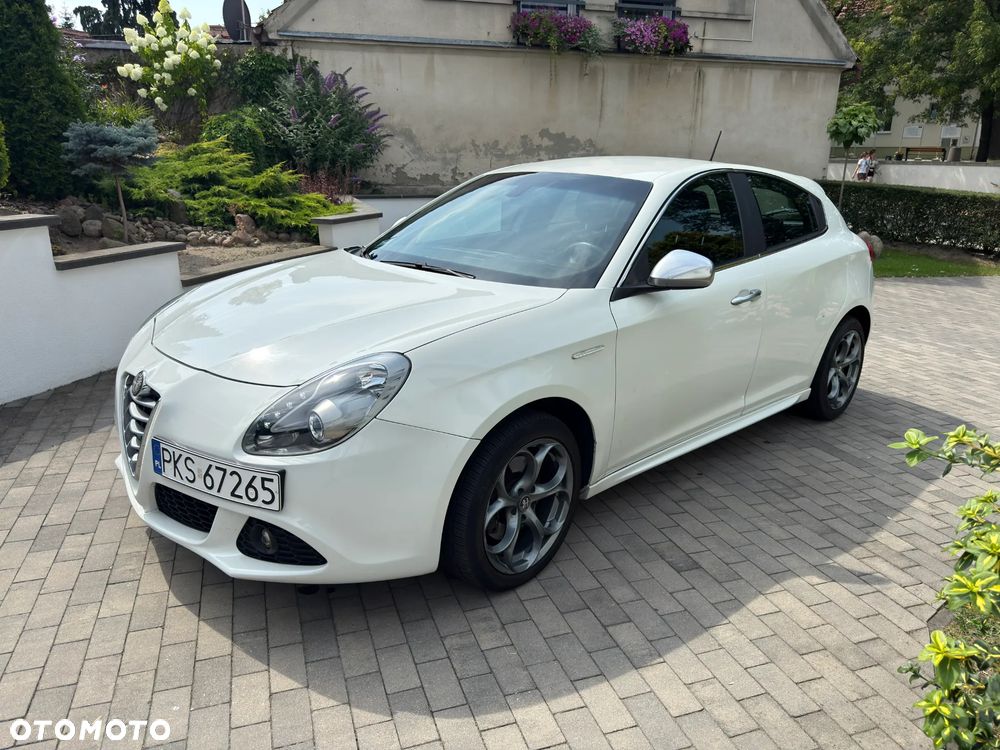 Alfa Romeo Giulietta 2.0 JTDM Distinctive - 1
