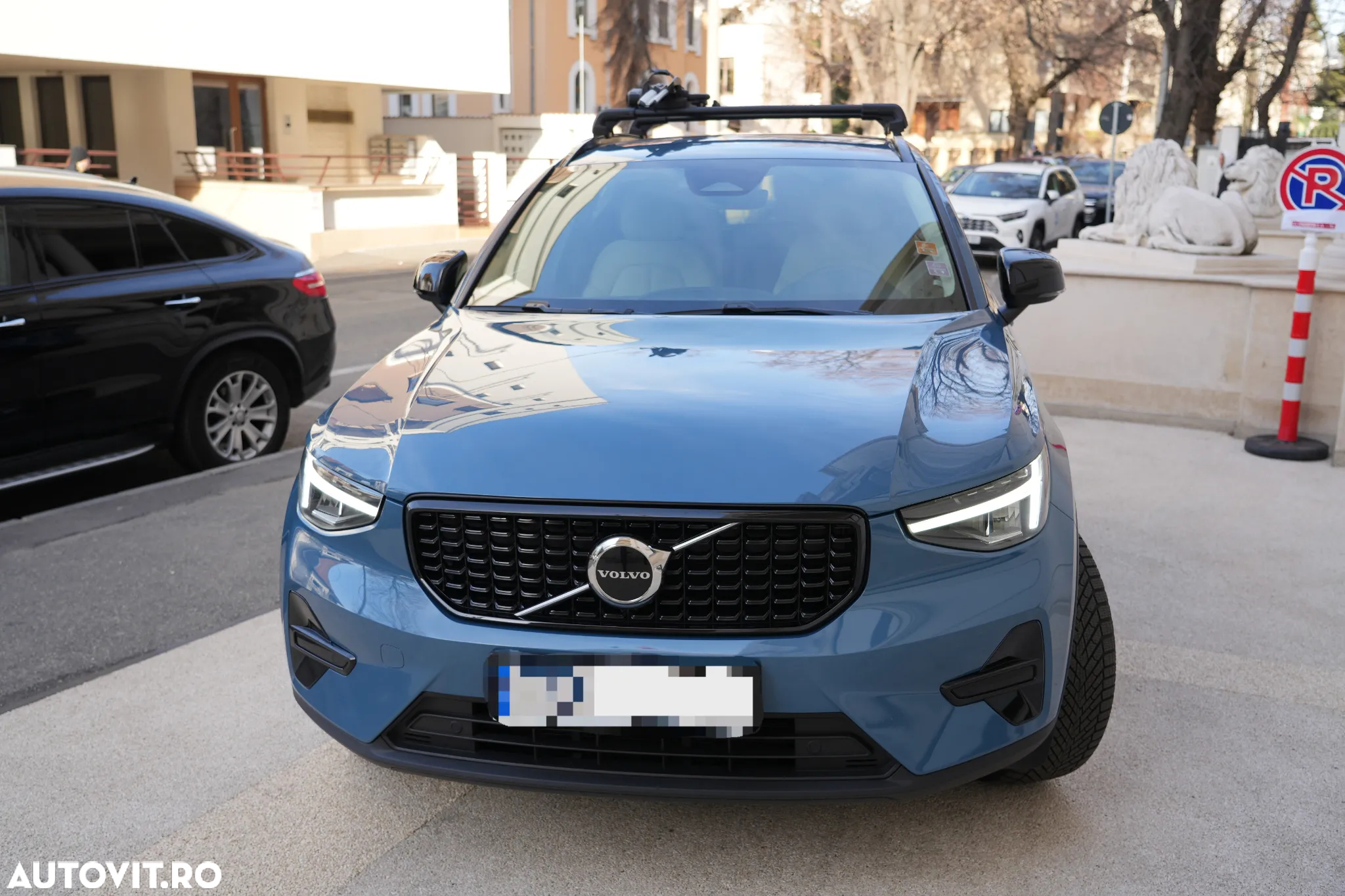 Volvo XC 40 B3 AT FWD MHEV Plus Dark - 6