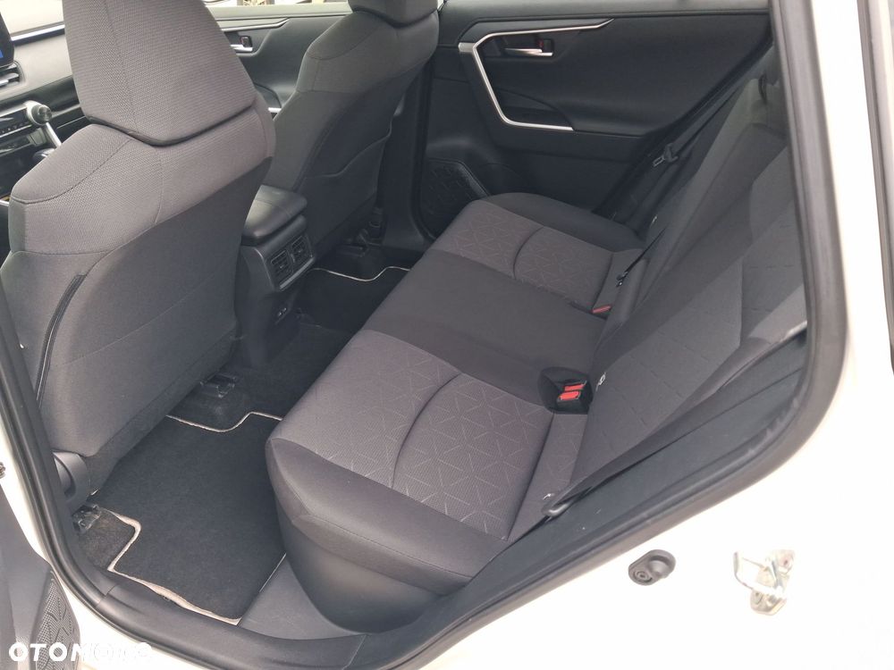 Toyota RAV4 - 10