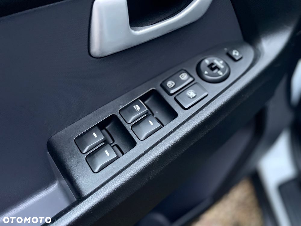 Kia Sportage 1.7 CRDI 2WD ISG Dream-Team Edition - 27