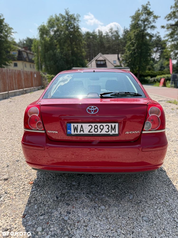 Toyota Avensis 2.0 VVT-i Sol - 8