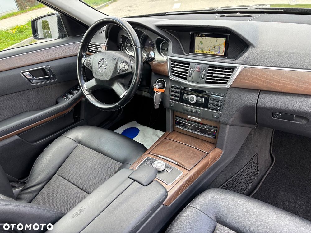 Mercedes-Benz Klasa E 220 CDI 7G-TRONIC Avantgarde - 24