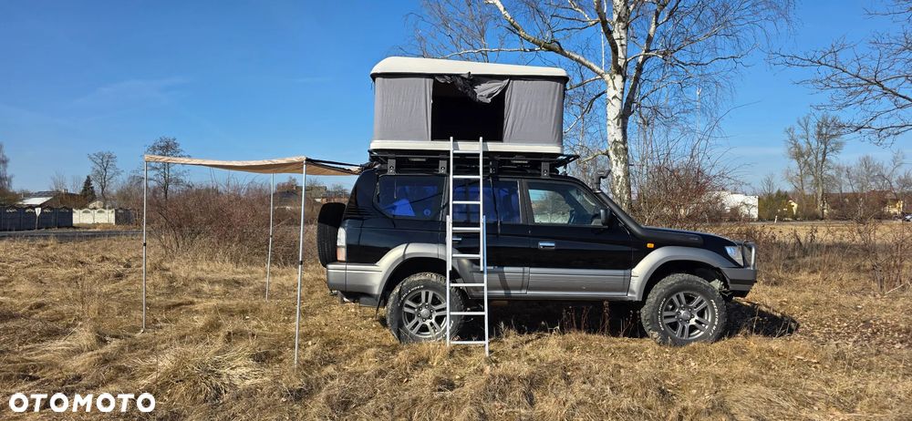 Toyota Land Cruiser - 4