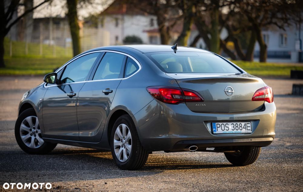 Opel Astra - 4