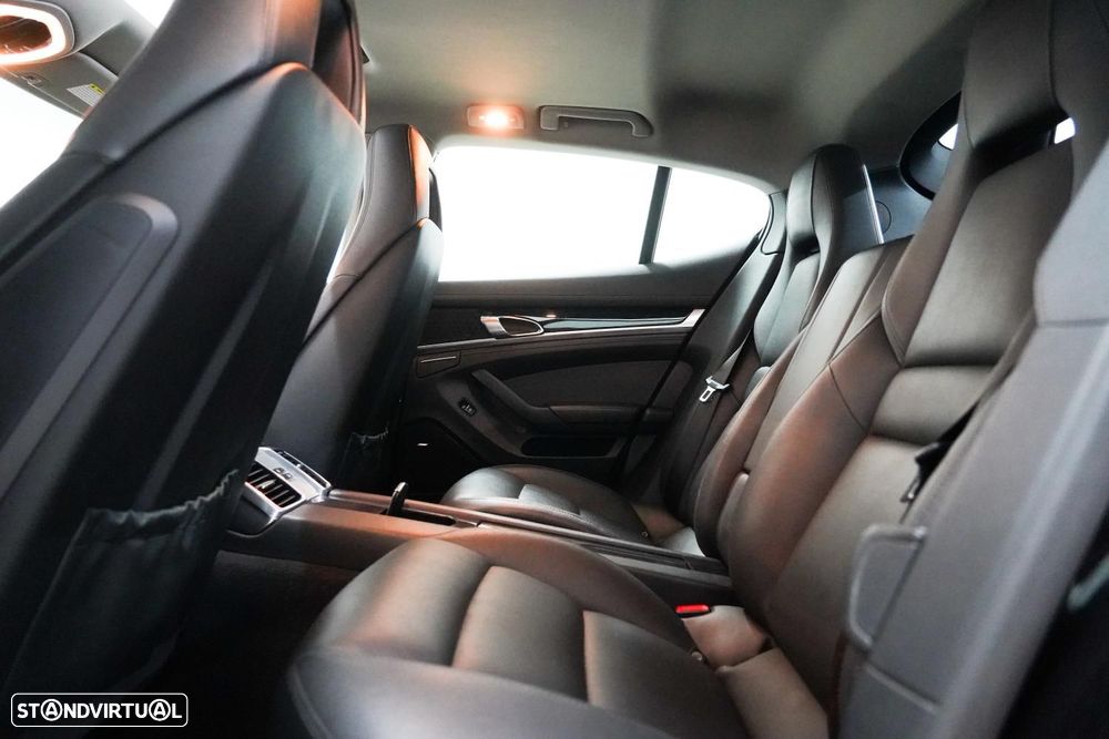 Porsche Panamera 4 PDK - 7
