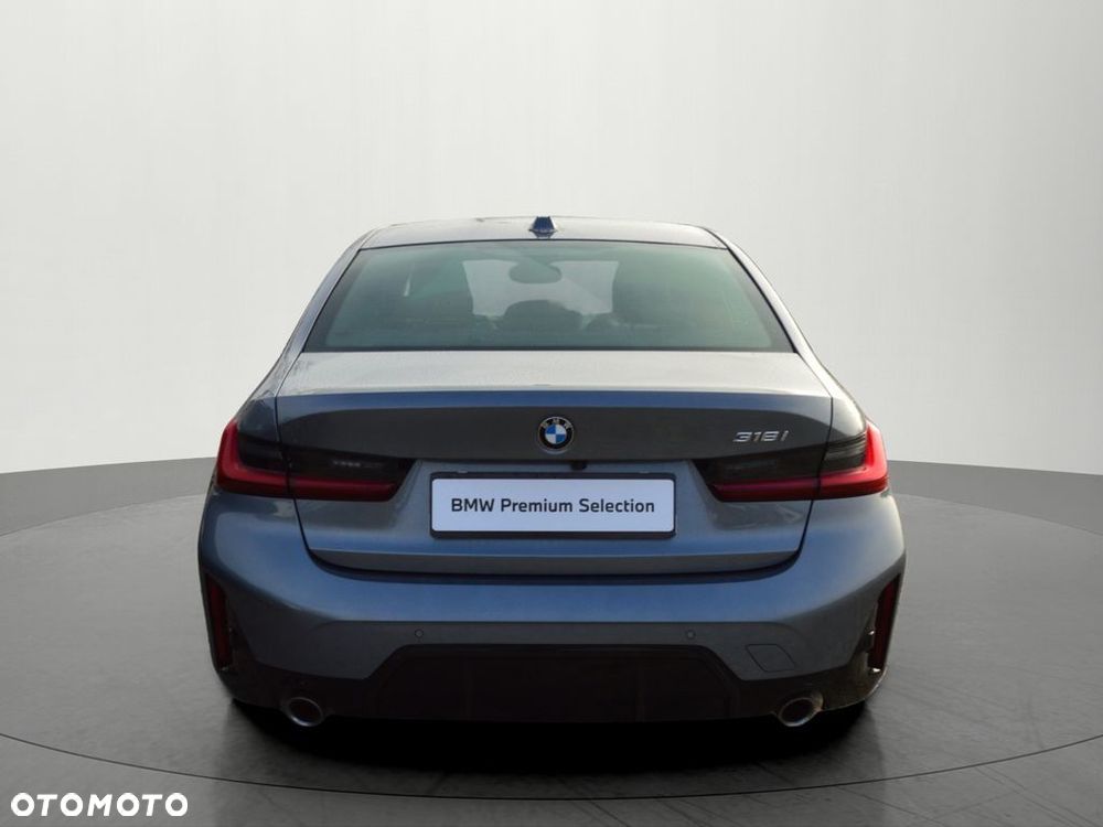 BMW Seria 3 318i M Sport - 8