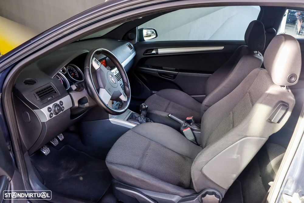 Opel Astra GTC 1.9 CDTI - 13
