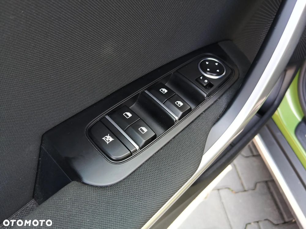 Kia XCeed 1.5 T-GDI M - 23