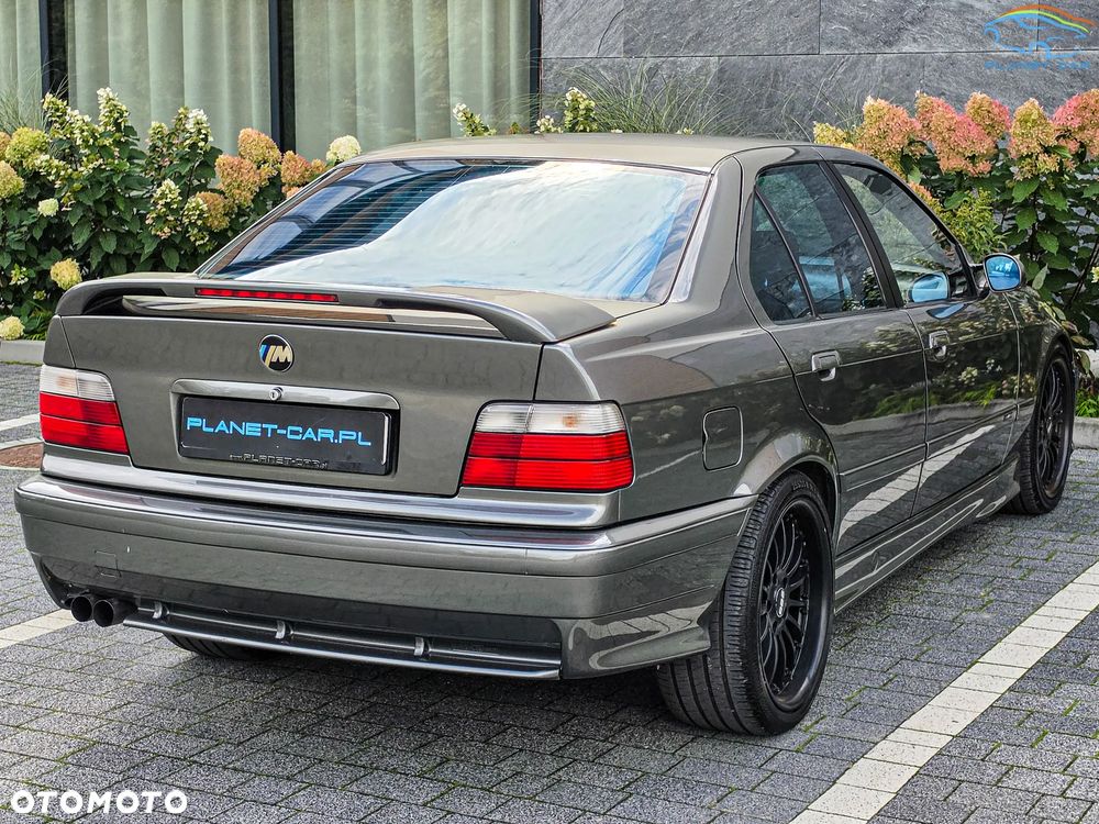 BMW M3 Standard - 13
