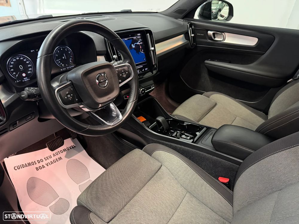 Volvo XC 40 1.5 T2 Plus Dark Auto - 32