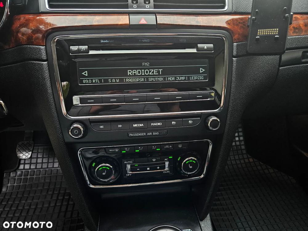 Skoda Superb 2.0 TDI 4x4 Elegance - 26