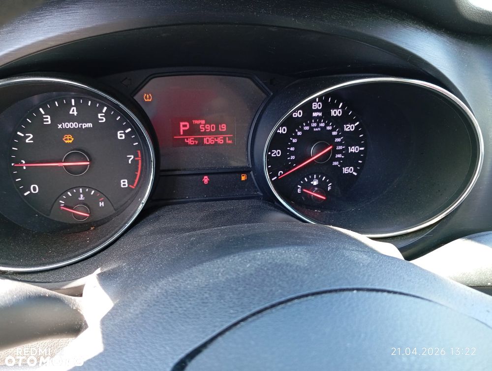 Kia Sedona - 23