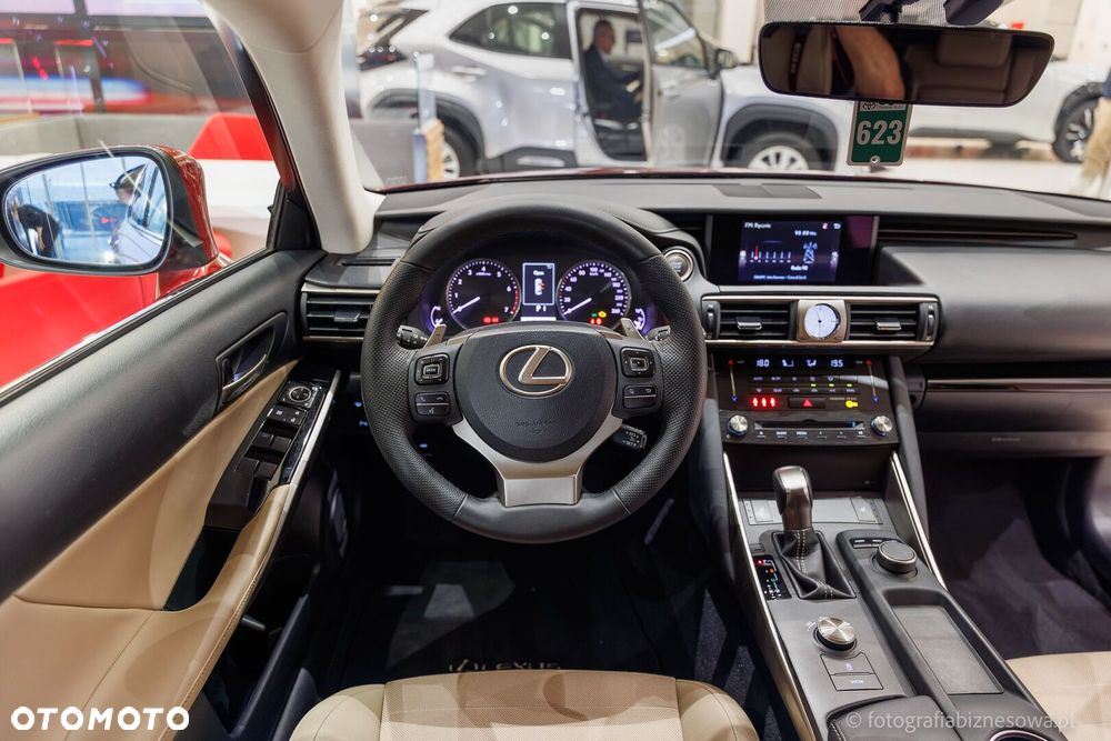 Lexus IS 200t Elegance - 23