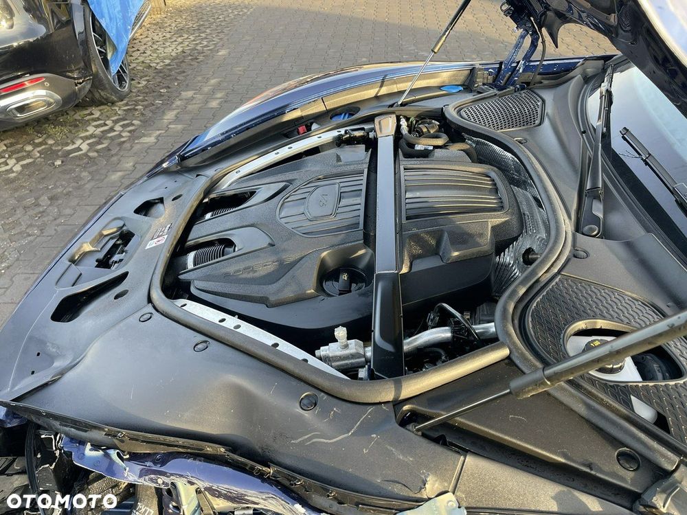 Porsche Panamera 4 - 18