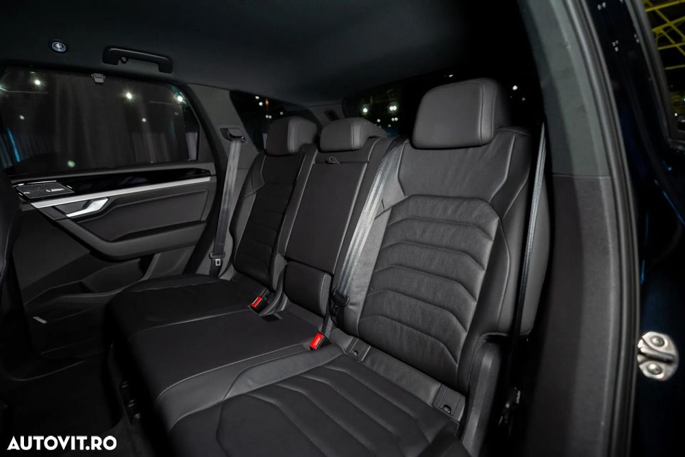 Volkswagen Touareg - 28