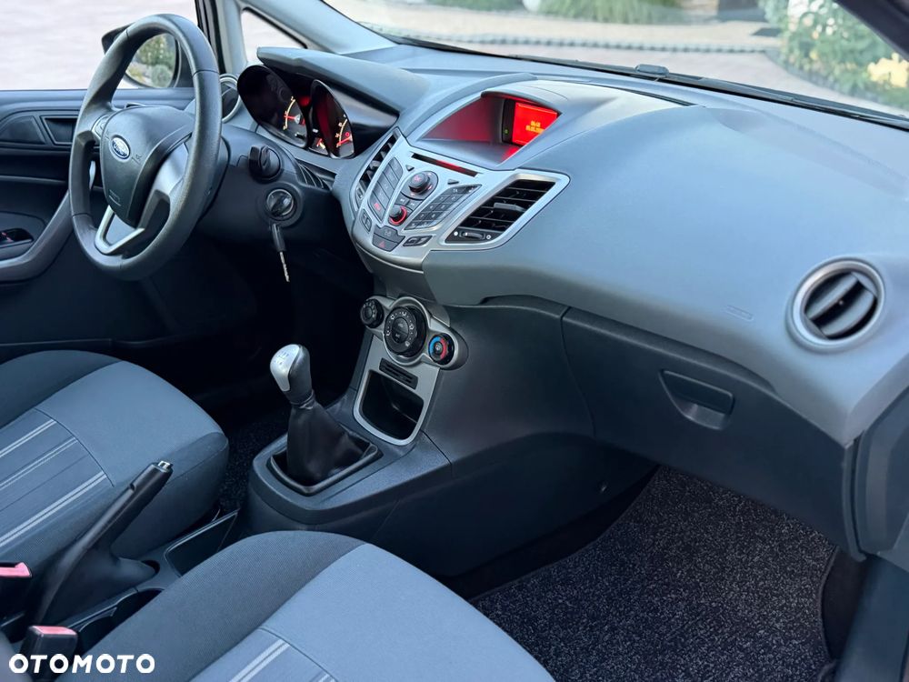Ford Fiesta - 18